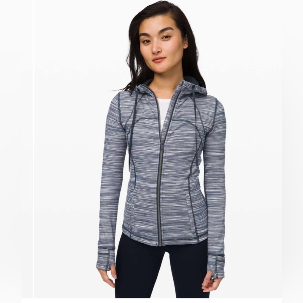 Lululemon Hooded Define Jacket *Nulu
Mini Space Dye Herringbone
W4BF8S
Size 4